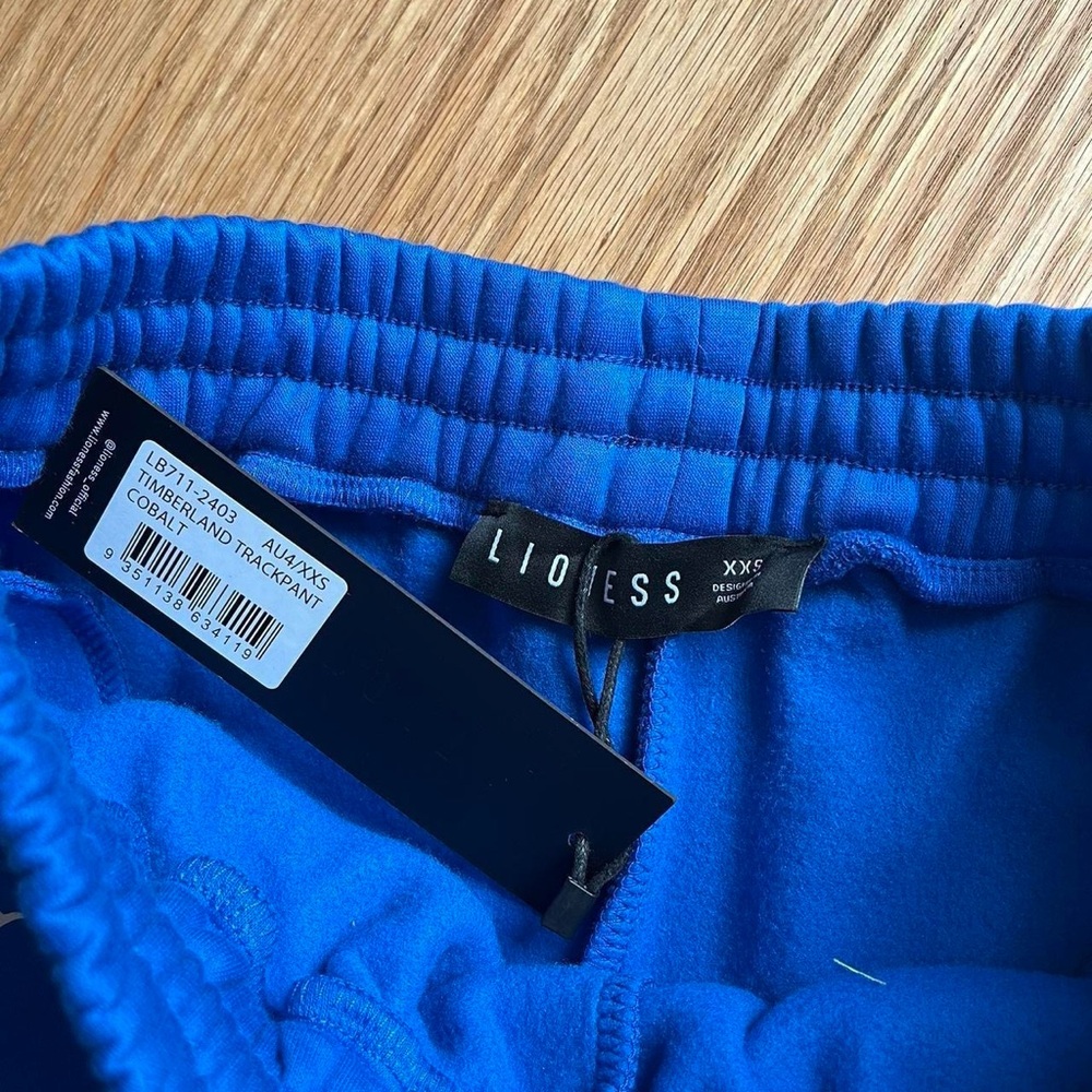 Lioness 2 piece lounge set - Picture 5 of 8
